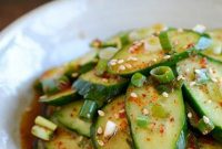 Korean Cucumber Salad (Oi Muchim 오이무침)